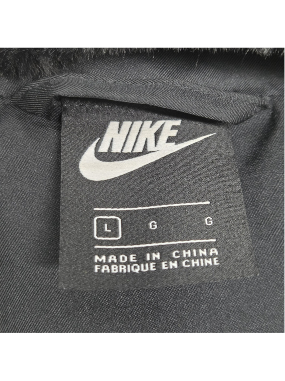 Nike Women's L Faux Fur Swoosh Black Fossil Zip Jacket Coat Hypebae Streetwear - Picture 4 of 9